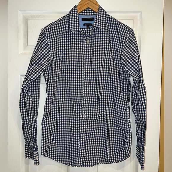 Banana Republic custom wash shirt. Size medium. EUC. - Picture 1 of 3